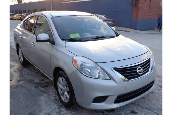 $6450 : 2014 Versa 1.6 SV image 3