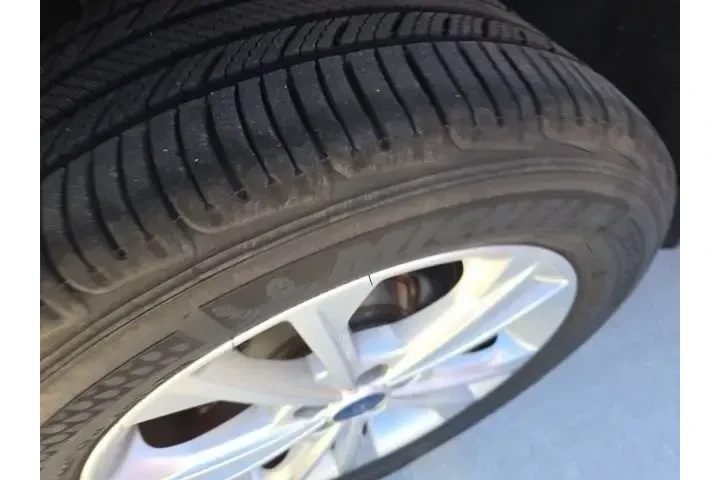 $9899 : Ford Escape 2017 SE 4dr SUV image 6