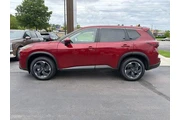 $21797 : Nissan Rogue 2024 SV 4dr Cro thumbnail