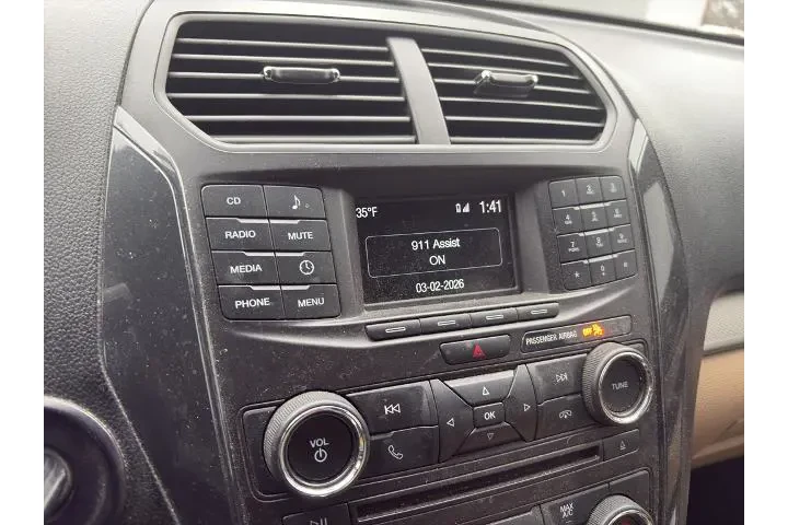 $10477 : Ford Explorer 2017 Base 4dr image 3