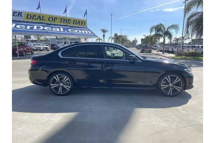 $25867 : BMW 3 Series 2022 330i 4dr S image 9