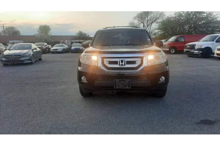 $5995 : 2011 Pilot Touring image 4