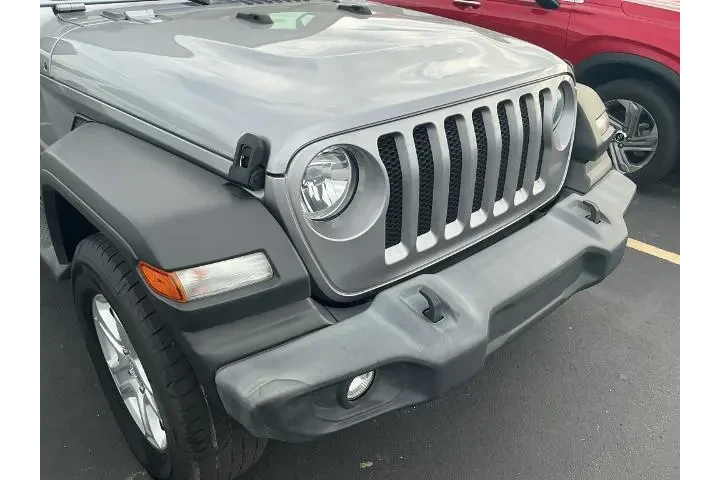 $28950 : Jeep Wrangler Unlimited 2021 image 9