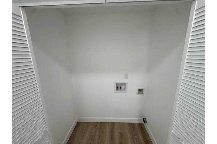 $2800 : 2 cuartos 1 baño image 6