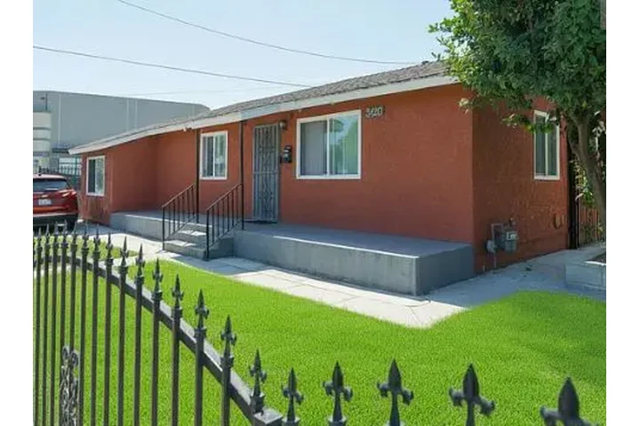 $1950 : 🏠Minutes from LAX✈ & SoFi🏟️ image 1