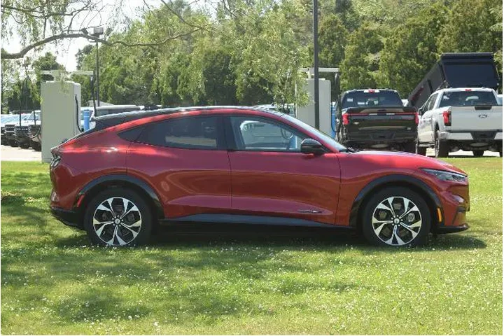 $29750 : Ford Mustang Mach-E 2023 AWD image 8