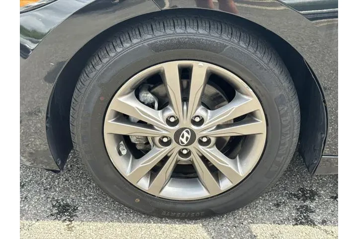 $10995 : Hyundai ELANTRA 2018 Value E image 10