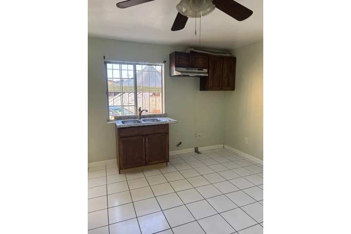$1400 : Estudio de renta image 6