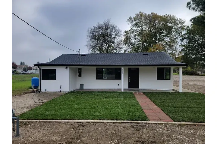 $1250 : Discover this brand-new 3-bed image 1