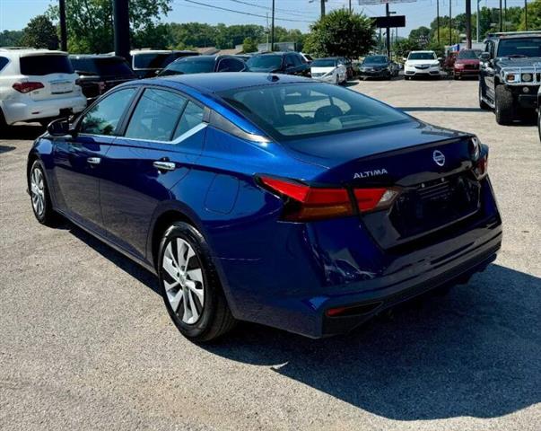 $11900 : 2020 Altima 2.5 S image 5