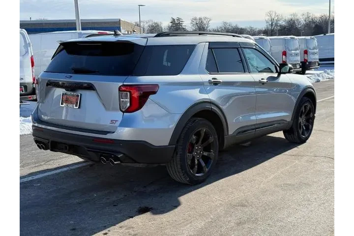 $39995 : Ford Explorer 2022 AWD ST 4d image 3