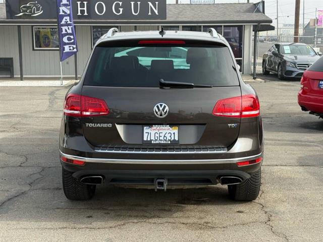 $19995 : 2015 Touareg TDI Lux image 6