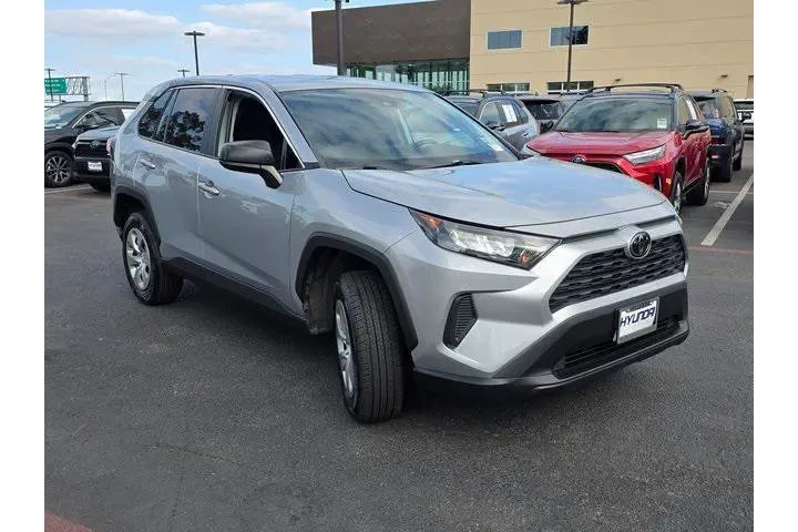 $22390 : Toyota RAV4 2022 LE 4dr SUV image 4