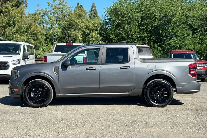 $39480 : Ford Maverick 2025 AWD Lobo image 7