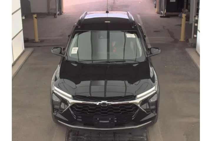 $19893 : Chevrolet Trax 2024 LT 4dr C image 2