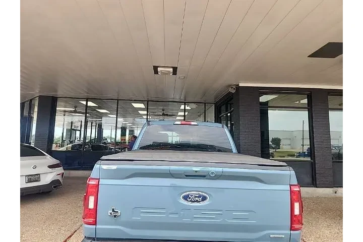 $38449 : Ford F-150 2023 4x2 XLT 4dr image 2