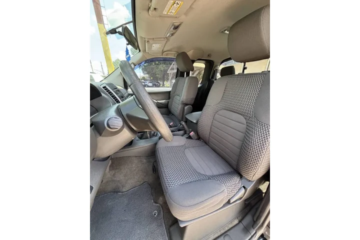 2012 Frontier SV image 3