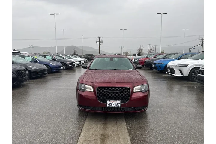 $29498 : Chrysler 300 2023 Touring 4d image 3