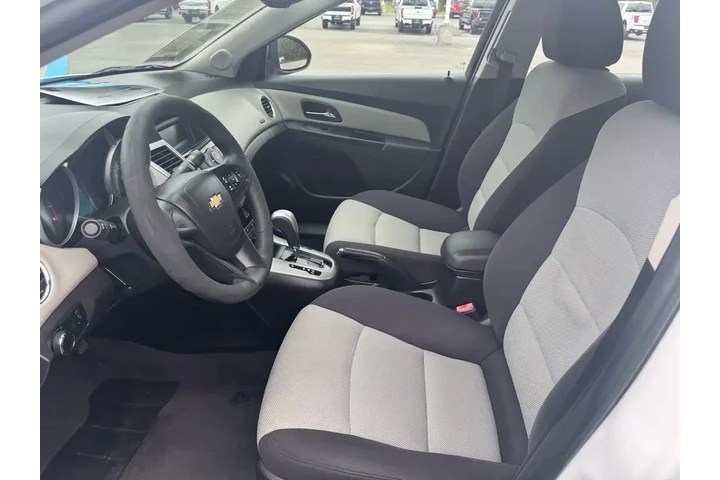 $7292 : Chevrolet Cruze 2013 LS Auto image 10