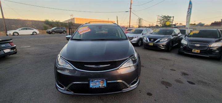 $25999 : 2020 Pacifica Limited image 3