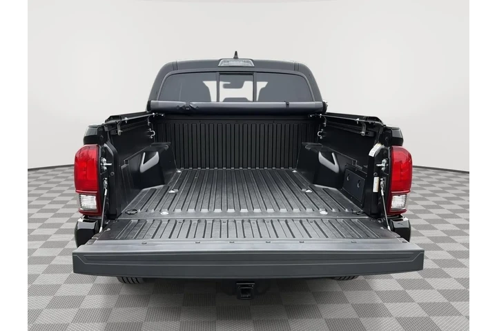 $36988 : Gold Certified 2023 Tacoma SR image 5