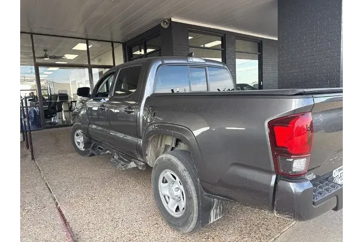 $28749 : Toyota Tacoma 2022 4x2 SR 4d image 2