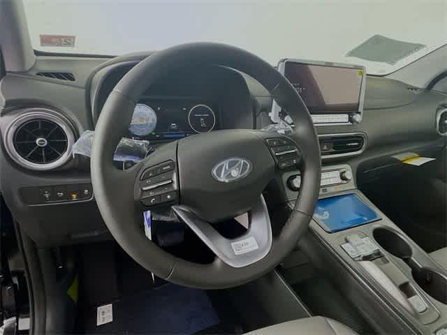 $33119 : PRE-OWNED 2023 HYUNDAI KONA E image 9