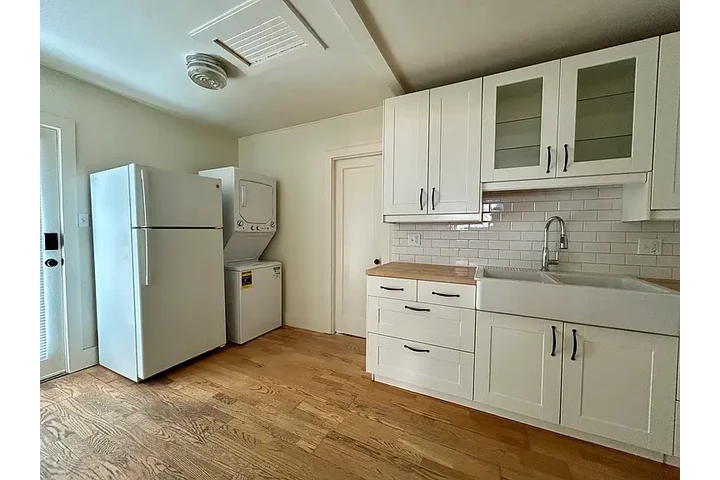 $1800 : 3442 1st St, Riverside, CA 925 image 4