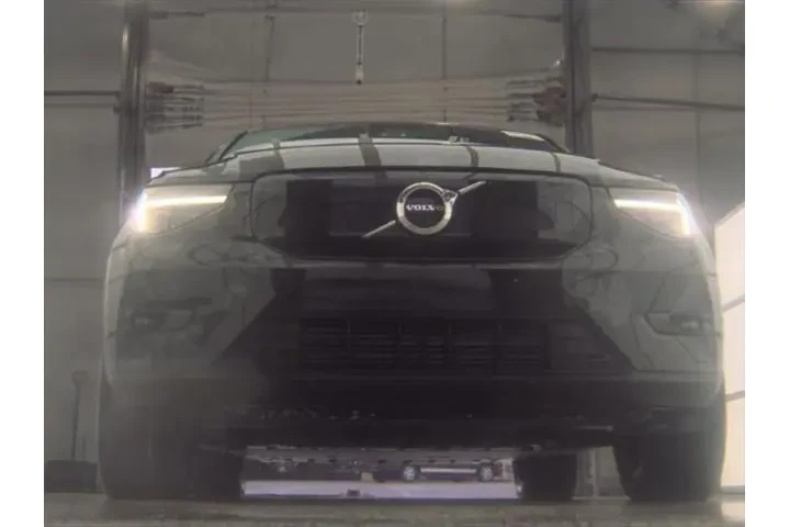 $24293 : Volvo C40 Recharge 2023 eAWD image 3