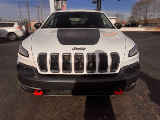 $18298 : 2018 Cherokee Trailhawk image 4