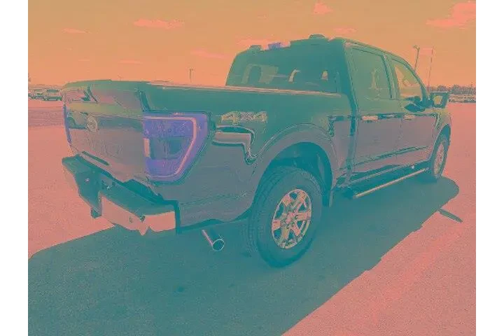 $30590 : Ford F-150 2022 4x4 Lariat 4 image 2