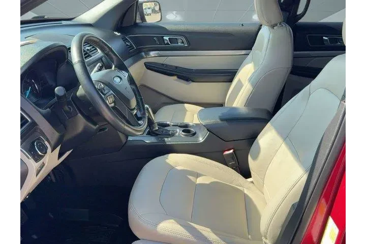 $15997 : Ford Explorer 2018 XLT 4dr S image 5