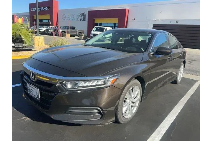 $14833 : Honda Accord 2018 LX 4dr Sed image 5