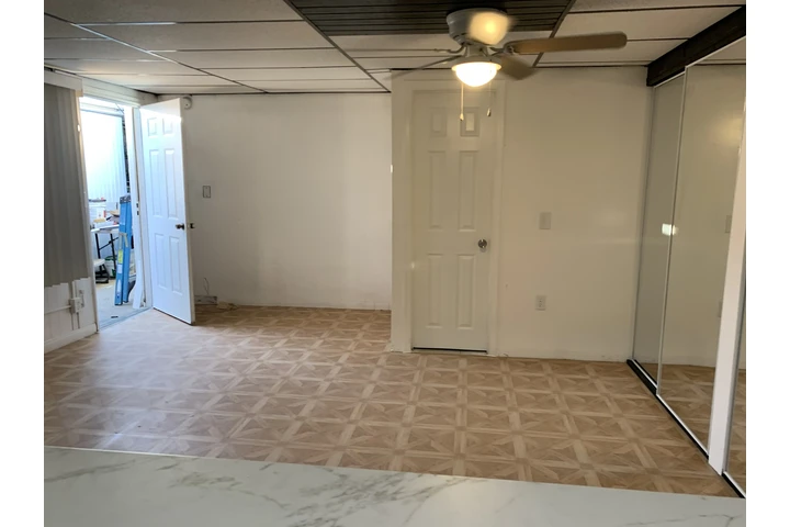 $1200 : Grande cuarto con cocina image 6