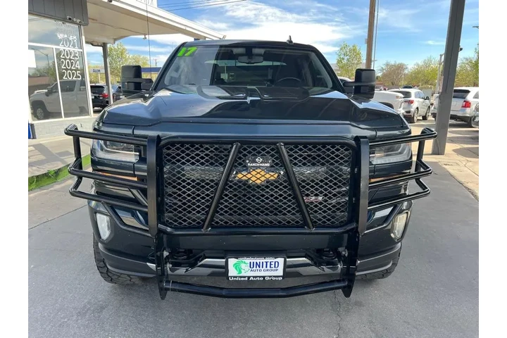 2017 Silverado 1500 LT Crew C image 2