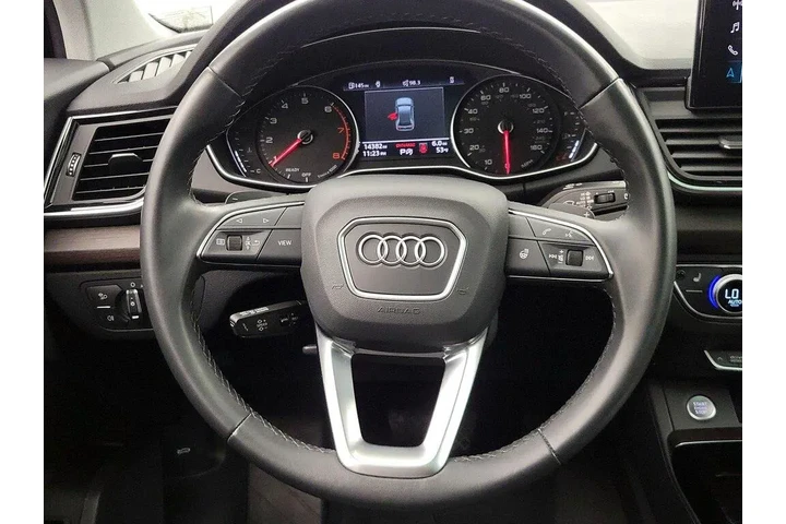 $31998 : Audi Q5 2023 AWD quattro S l image 10