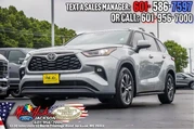 $27795 : Toyota Highlander 2020 XLE 4 thumbnail