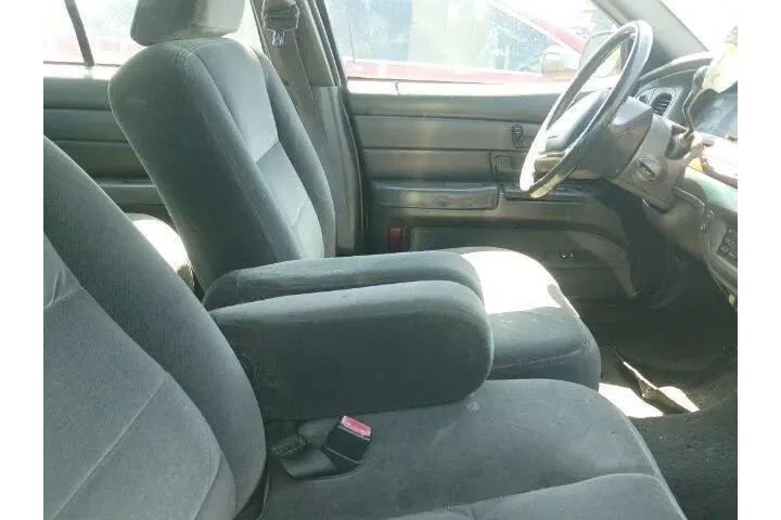 $4800 : 2004 Crown Victoria LX image 5