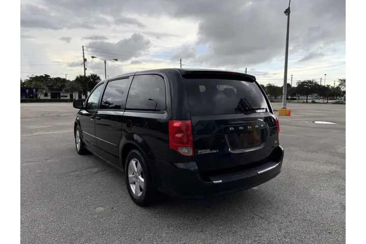 $4995 : 2013 Grand Caravan SE image 9