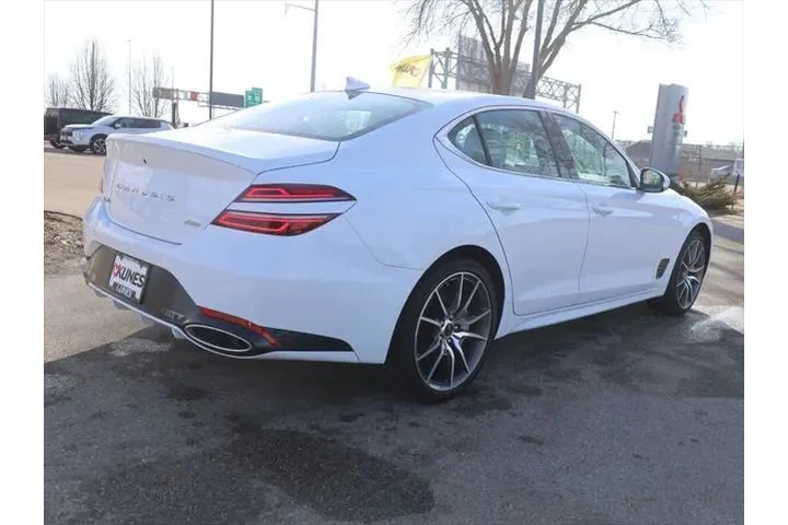 $30577 : Genesis G70 2025 2.5T Standa image 10