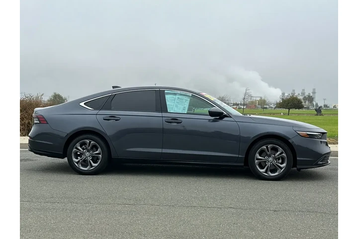 $28321 : Honda Accord 2023 EX 4dr Sed image 3