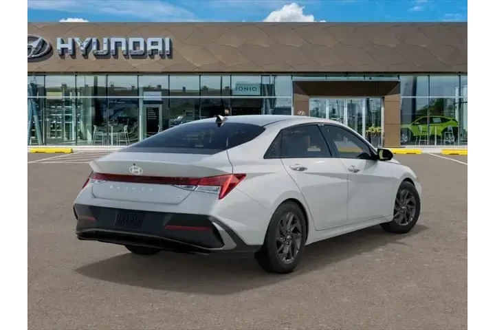 $27725 : Hyundai ELANTRA Hybrid 2025 image 2