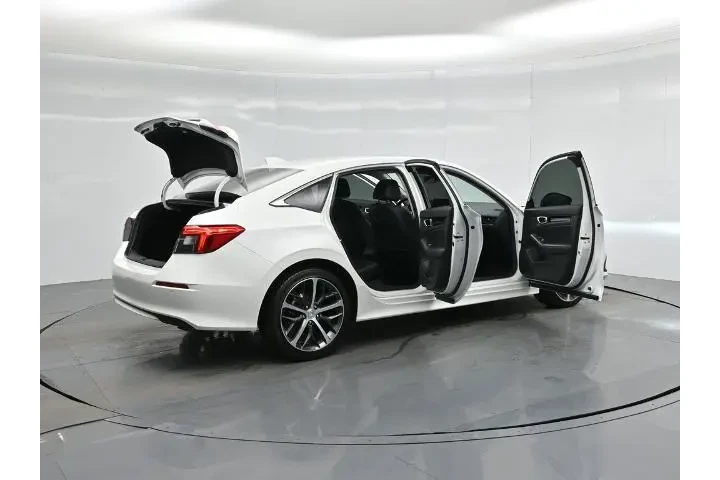 $26942 : Honda Civic 2024 Touring 4dr image 5