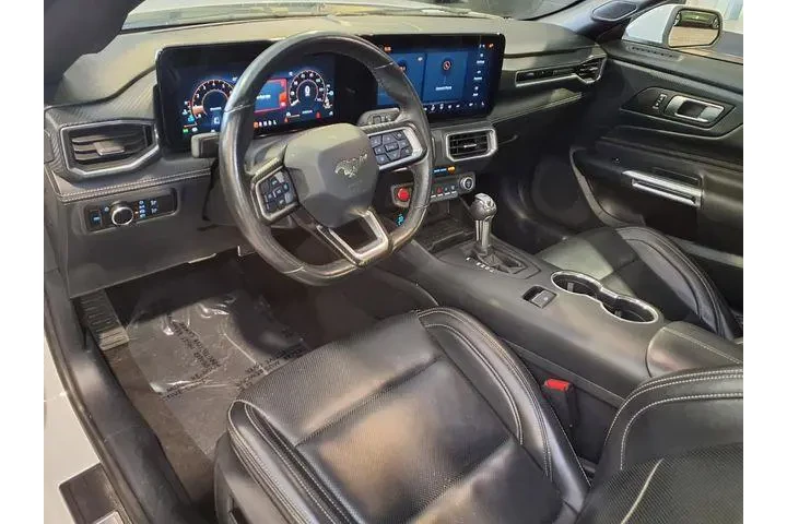 $25998 : Ford Mustang 2024 EcoBoost P image 4