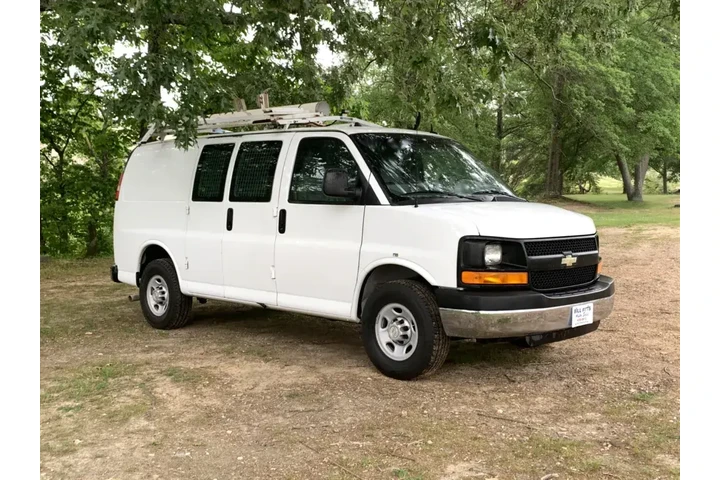 $13900 : 2014 EXPRESS G2500 image 1