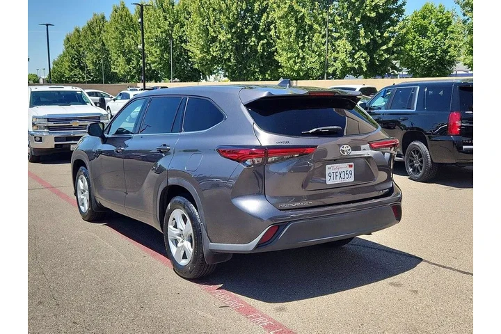 $25998 : Toyota Highlander 2021 AWD L image 7
