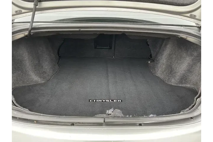 $8300 : Chrysler 200 2013 Limited 4d image 8