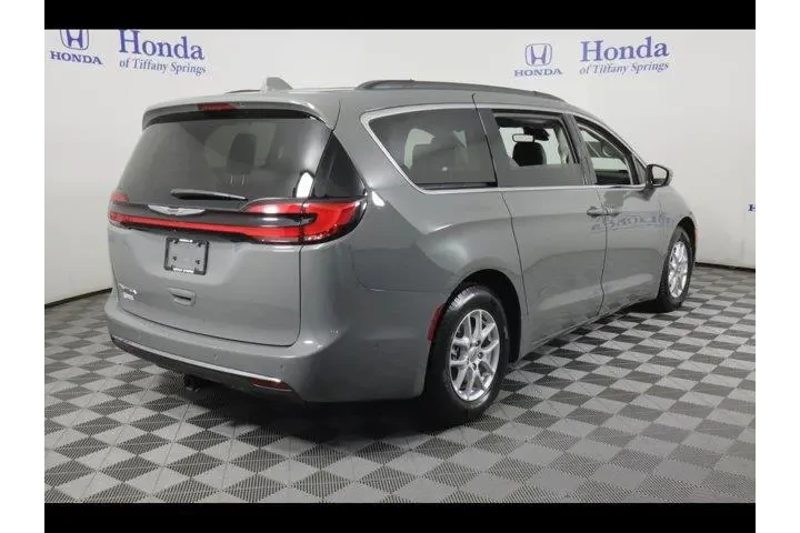 $23875 : Chrysler Pacifica 2022 Touri image 7