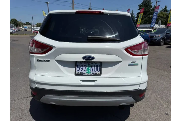 2014 Escape SE image 7