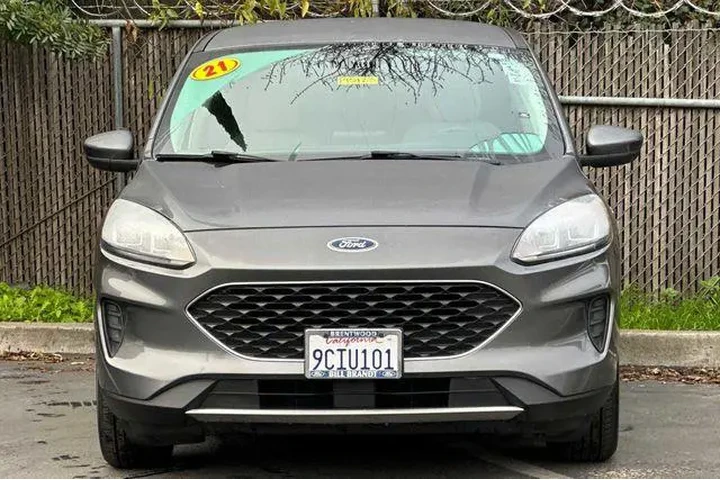 $14750 : Ford Escape 2021 SE 4dr SUV image 6
